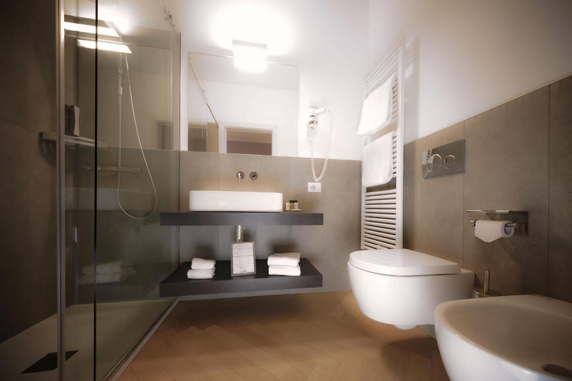 Bergamo Inn 43 Екстер'єр фото