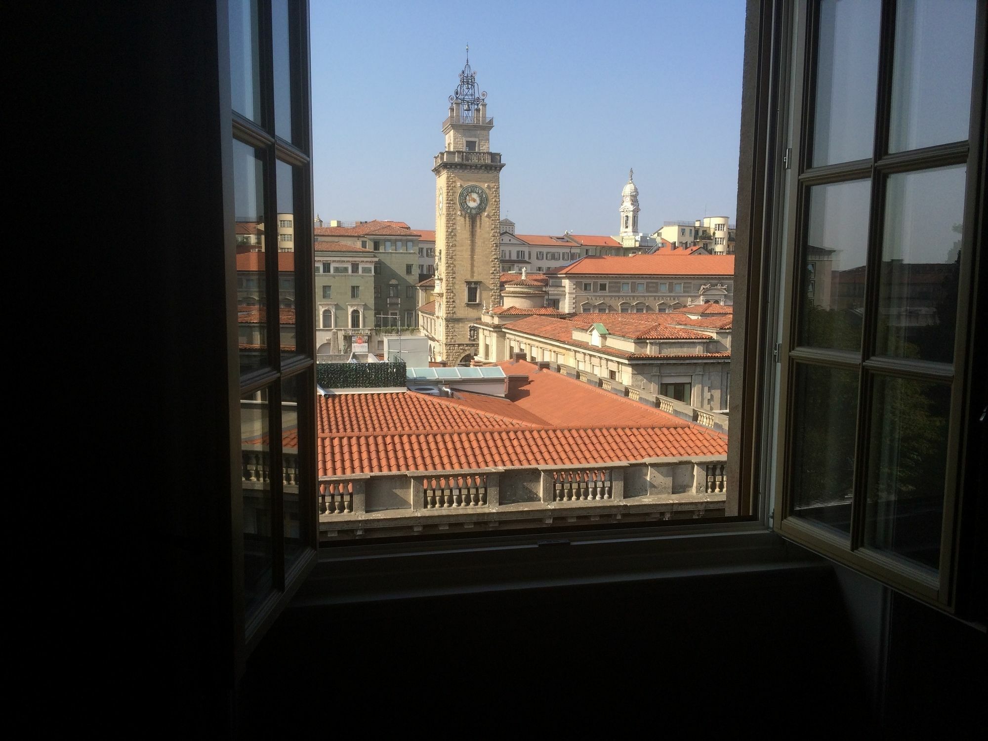 Bergamo Inn 43 Екстер'єр фото